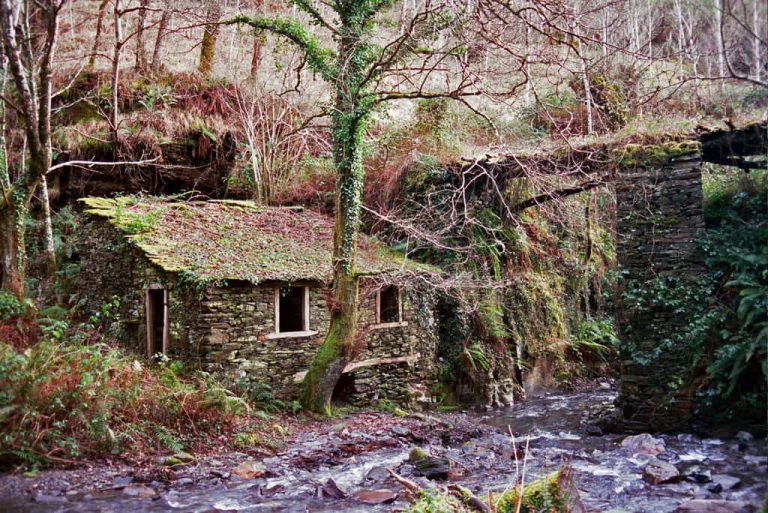 casa antiga na serra do courel