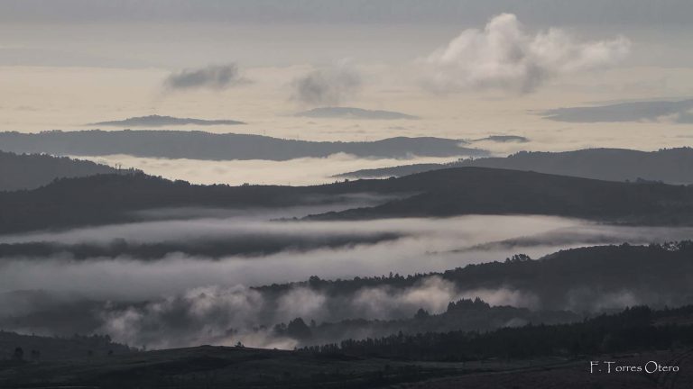 foto de nubes Estratos silvagenitus na fervenza do Toxa para monografias de nubes foto de fran torres otero eltiempoentuojete