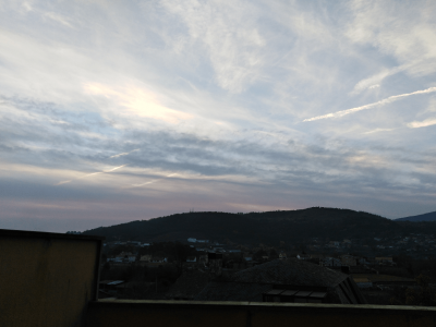 foto de altostratus undulatus sobre el oeste de pontevedra por bea caamaño para monografías de nubes altostratos